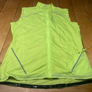 Decathlon Kiprun Sleeveless Jacket Ultralight Compact Wind Protect Large Yellow